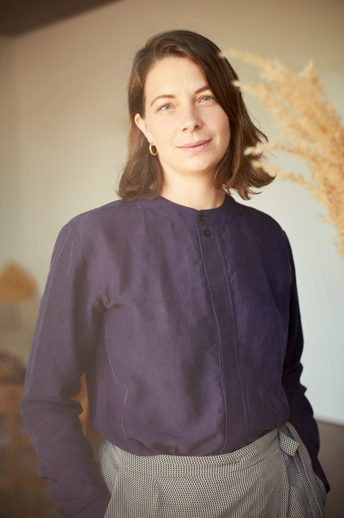 Lisa Jaspers hat 2013 das Label Folkdays gegründet, das fair-nachhaltige Designprodukte vertreibt. Zuvor arbeitete sie unter anderem für Oxfam, wo sie Naomi Ryland kennenlernte. Foto: Lena Schröder 