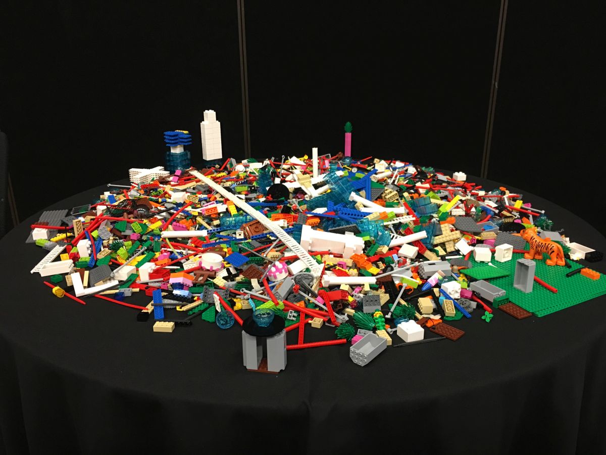 Mit Lego die Vision für morgen bauen - auch das bietet Co-Creation.